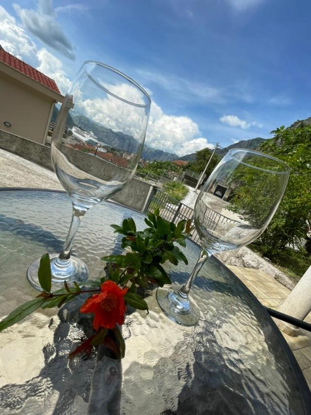 Nature Bay Apartment Kotor Exterior photo